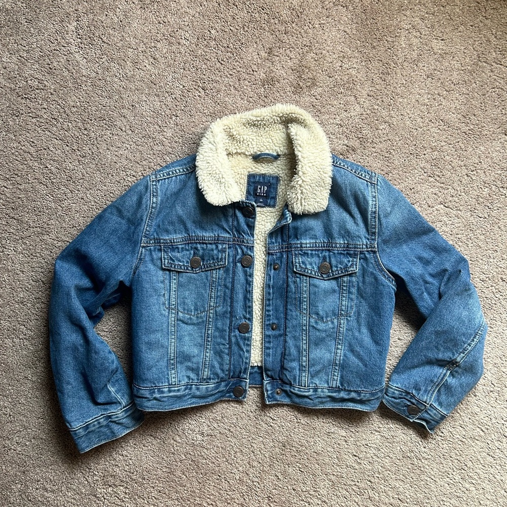Gap kids Sherpa denim lined jean jacket - medium wash size L (10)